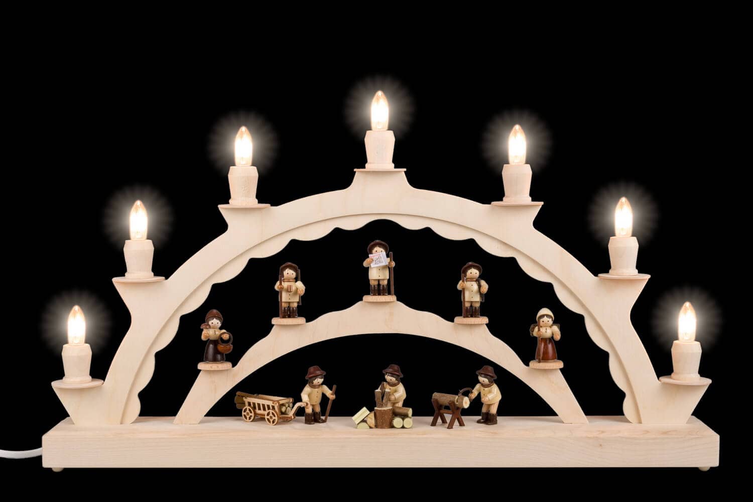 LED candle arch forest people, electrically illuminated by SEIFFEN.COM_2