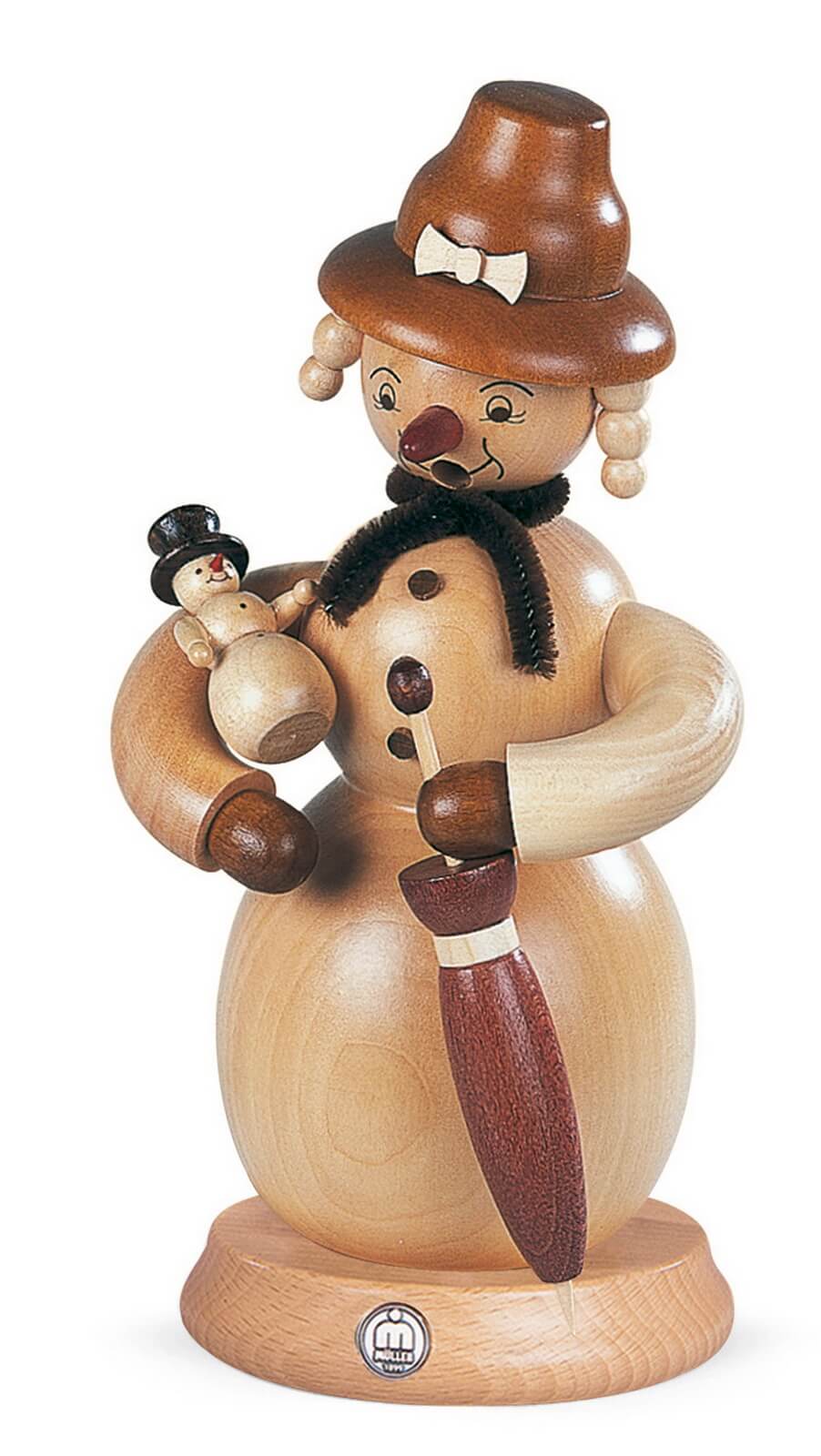 Smoking man snow woman nature by Müller Kleinkunst