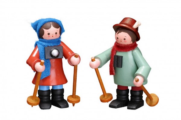 German Wooden Figurin Winterwanderung, 2 - parts, colored, 6 cm, Romy Thiel Deutschneudorf/ Erzgebirge