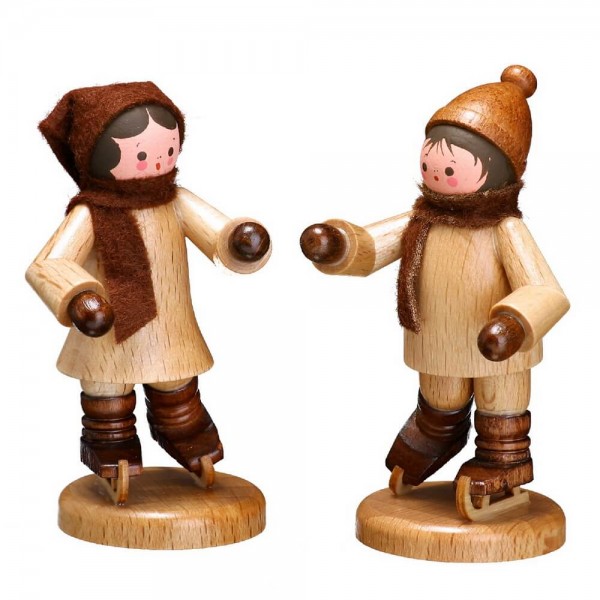 German Wooden Figurin Ice Skaterkids, 2 pieces, nature, 6,5 cm, Romy Thiel Deutschneudorf/ Erzgebirge