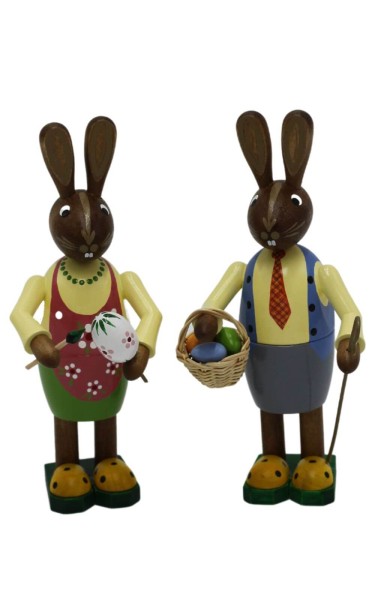 Pair of hares with basket and brush by Figurenland Uhlig GmbH