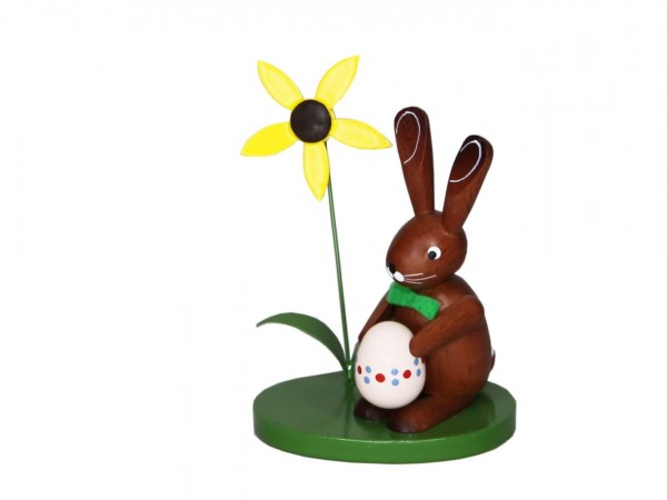 Easter bunny with egg and flower, 7 cm, colored by Ralf Zenker